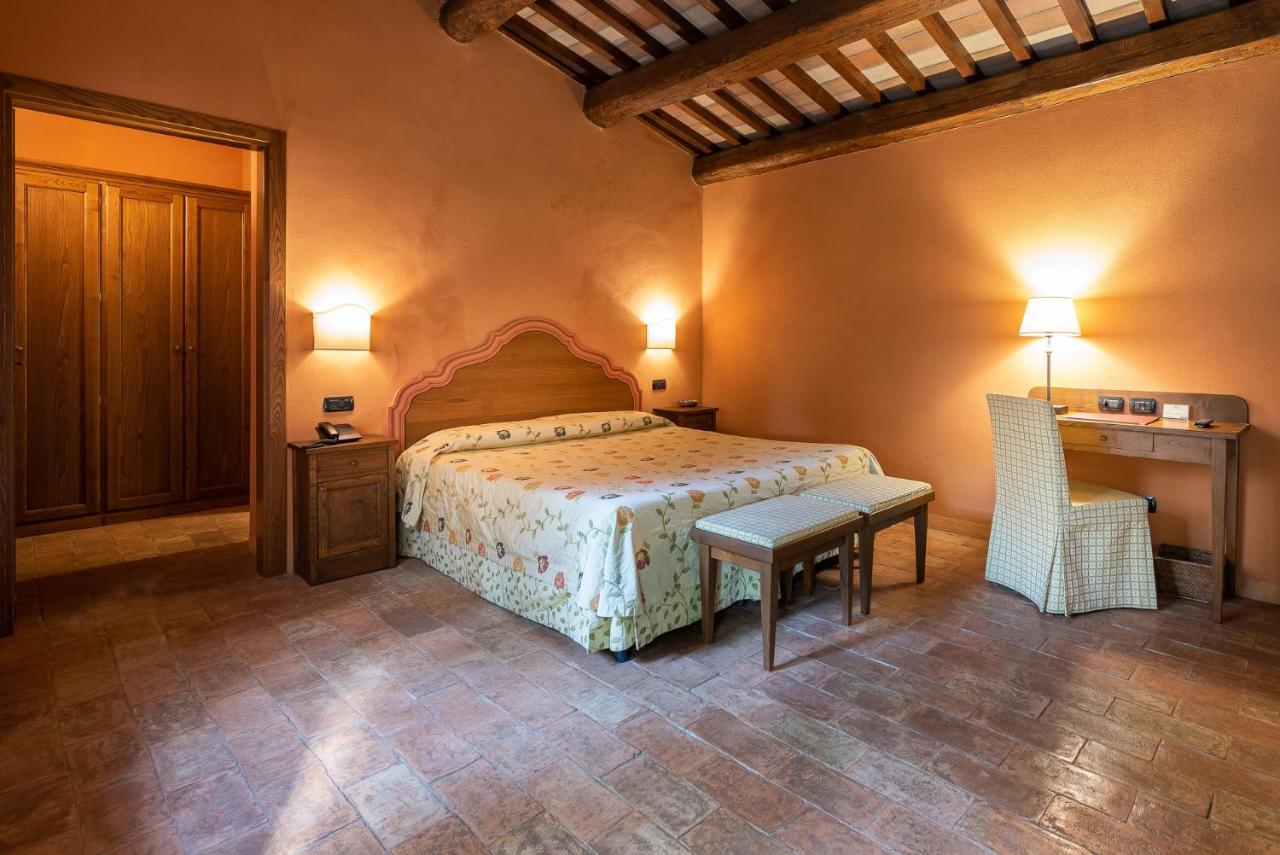 Borgo Lanciano Hotel Castelraimondo Exterior photo