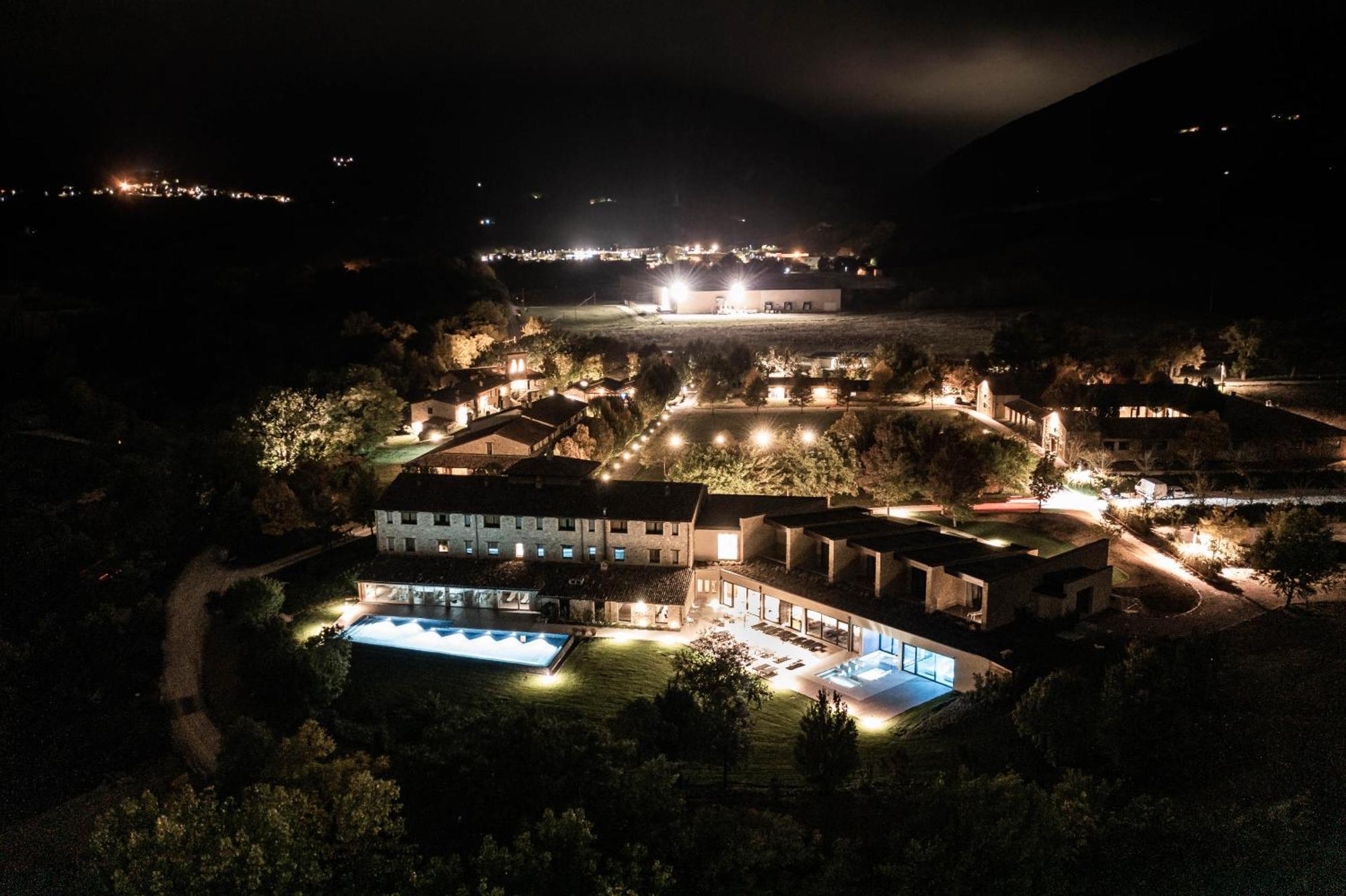 Borgo Lanciano Hotel Castelraimondo Exterior photo