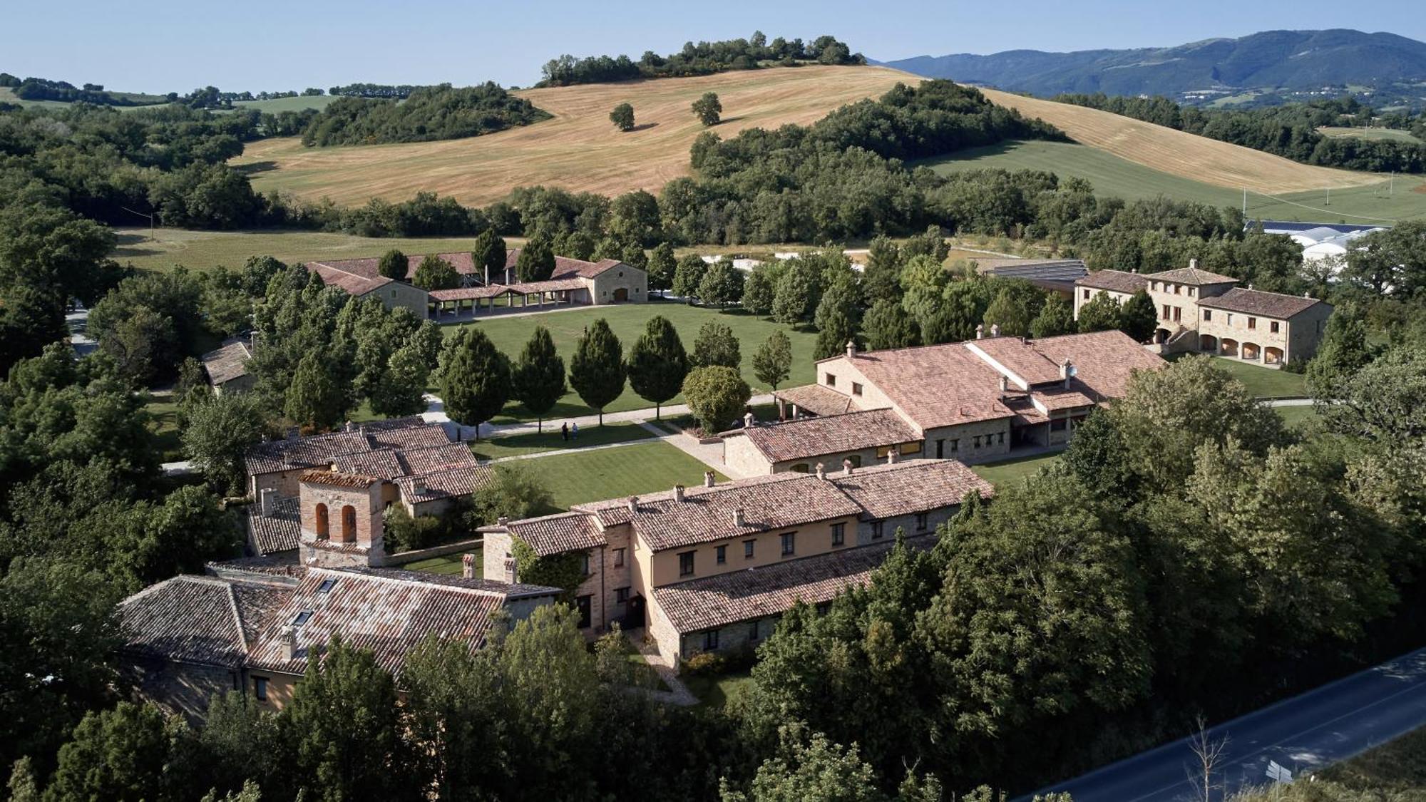 Borgo Lanciano Hotel Castelraimondo Exterior photo