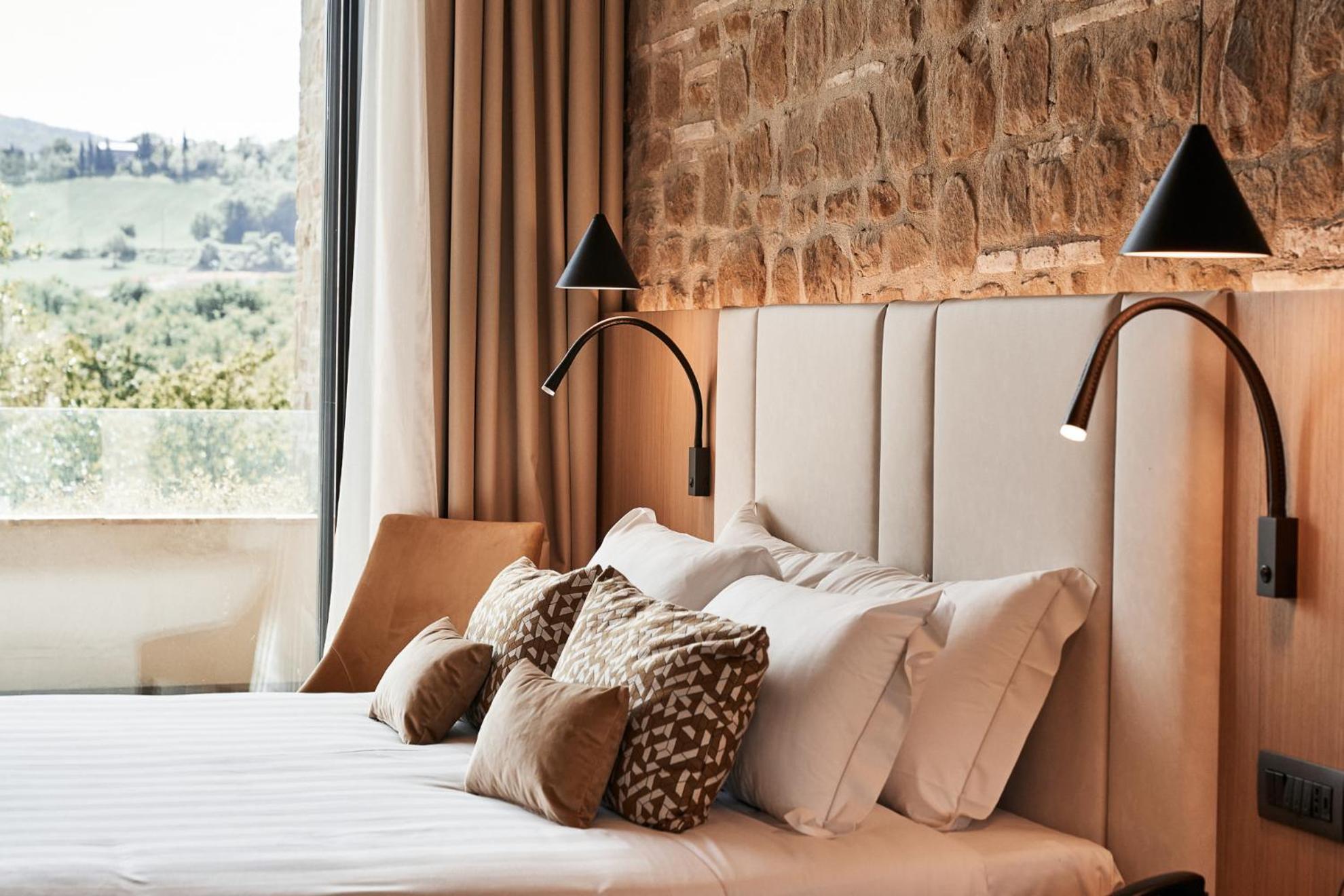 Borgo Lanciano Hotel Castelraimondo Exterior photo